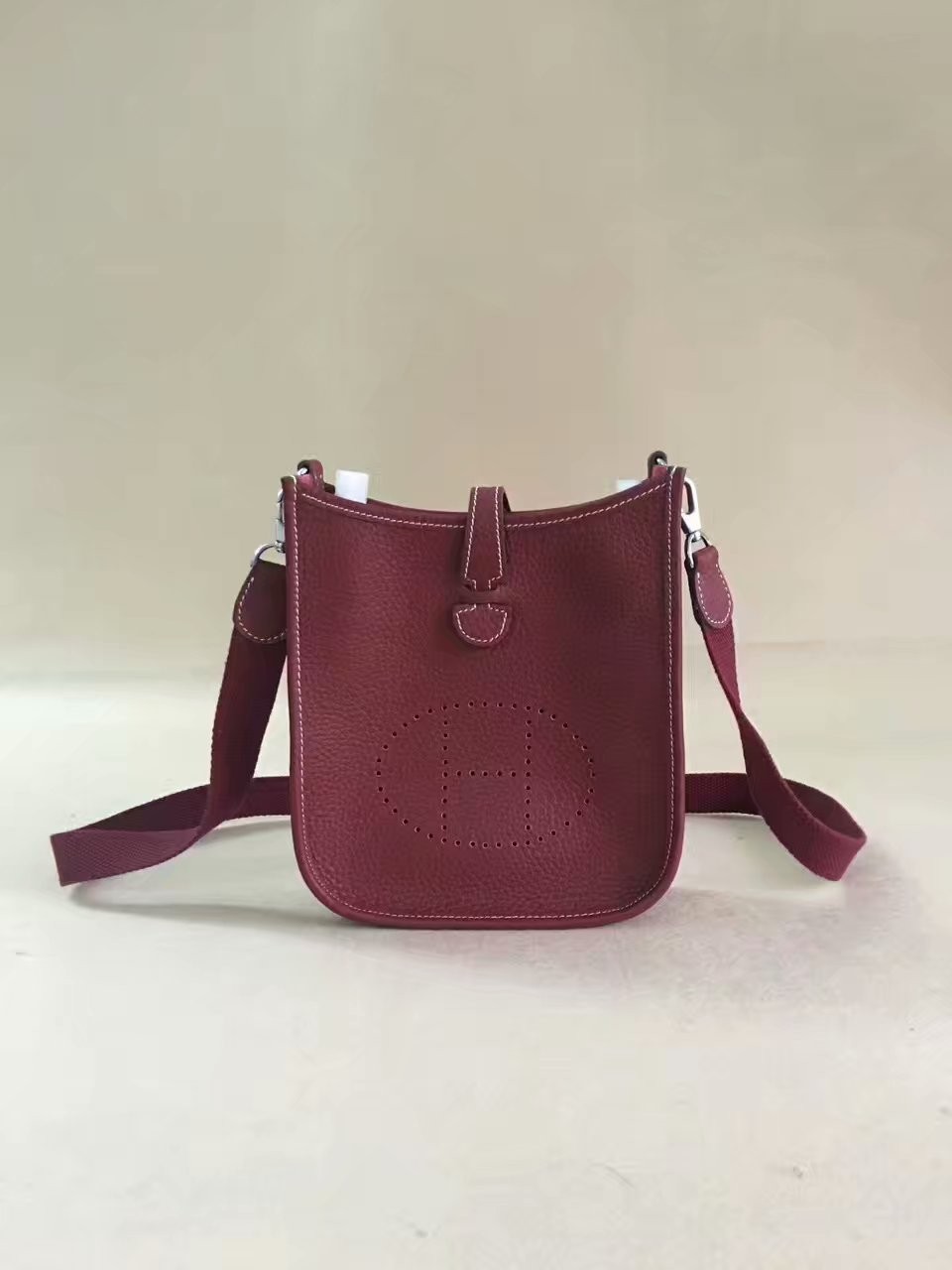 Hermes Evelyne original togo leather mini Shoulder Bag H15698 Burgundy Tl449Gw67