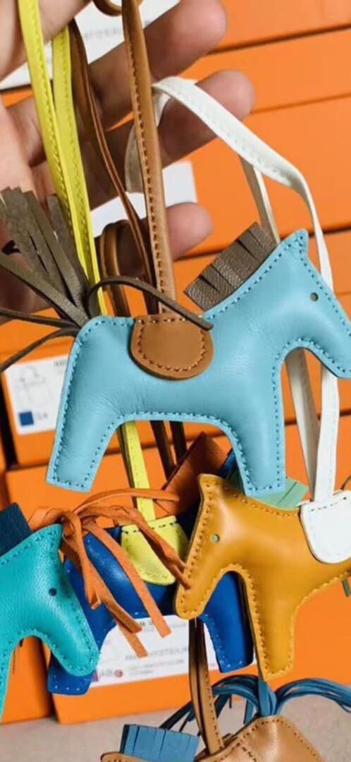 Knockoff Hermes Horse H4568 Tl2432fY84